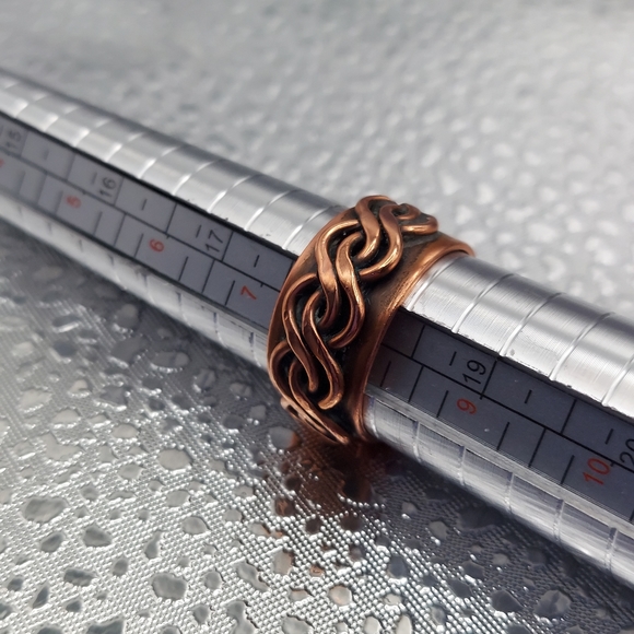 Vintage Solid Copper Braided Overlay Ring Adjustable 8 sz. GC & Very Attractive. - Picture 11 of 11
